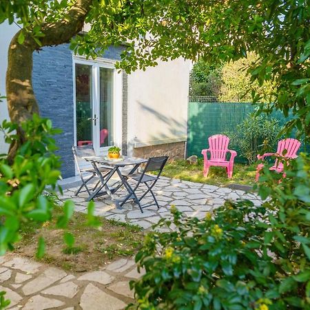 Studio Au Calme Tout Confort Proche Des Plages - Jardin Wifi Parking Fréjus Екстериор снимка