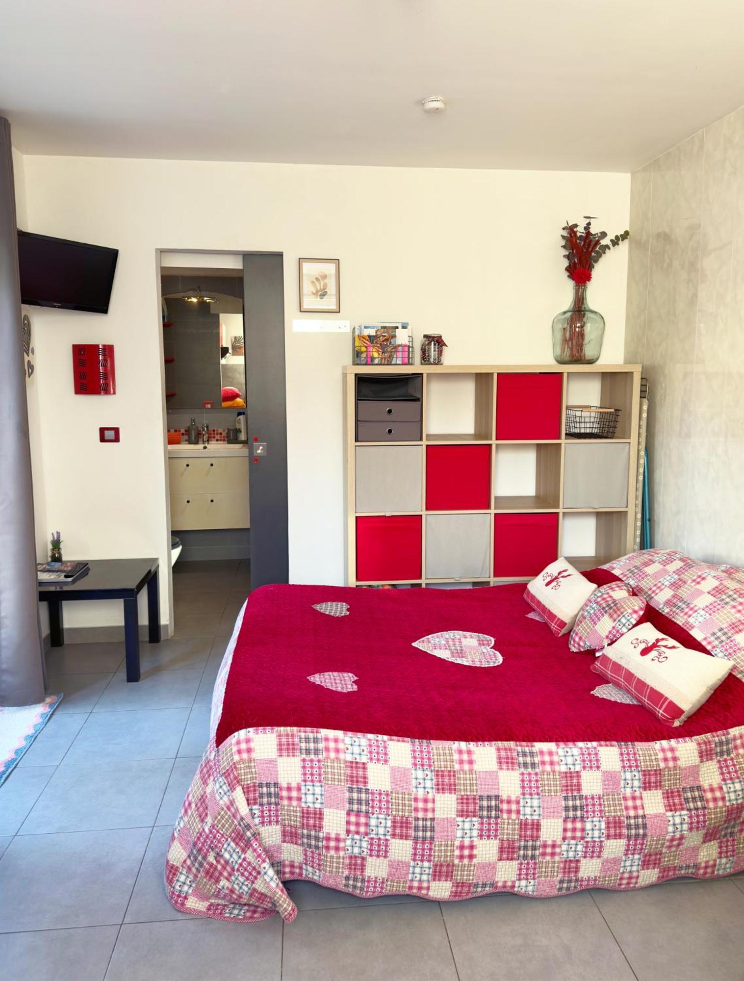 Studio Au Calme Tout Confort Proche Des Plages - Jardin Wifi Parking Fréjus Екстериор снимка